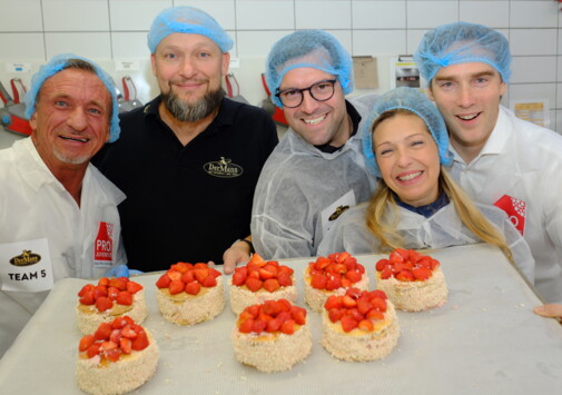Promi-Backevent in der Bäckerei DerMann